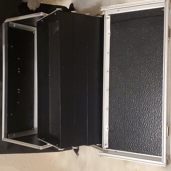 RARE! VINTAGE MAC Cosmetics Train Case - Picture 13 of 17